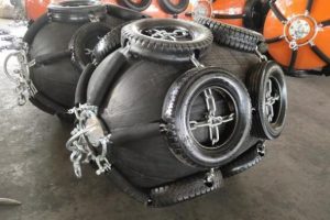 pneumatic-ship-fender-1